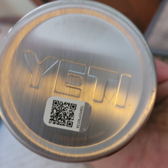 Yeti - Picture 5 of 7